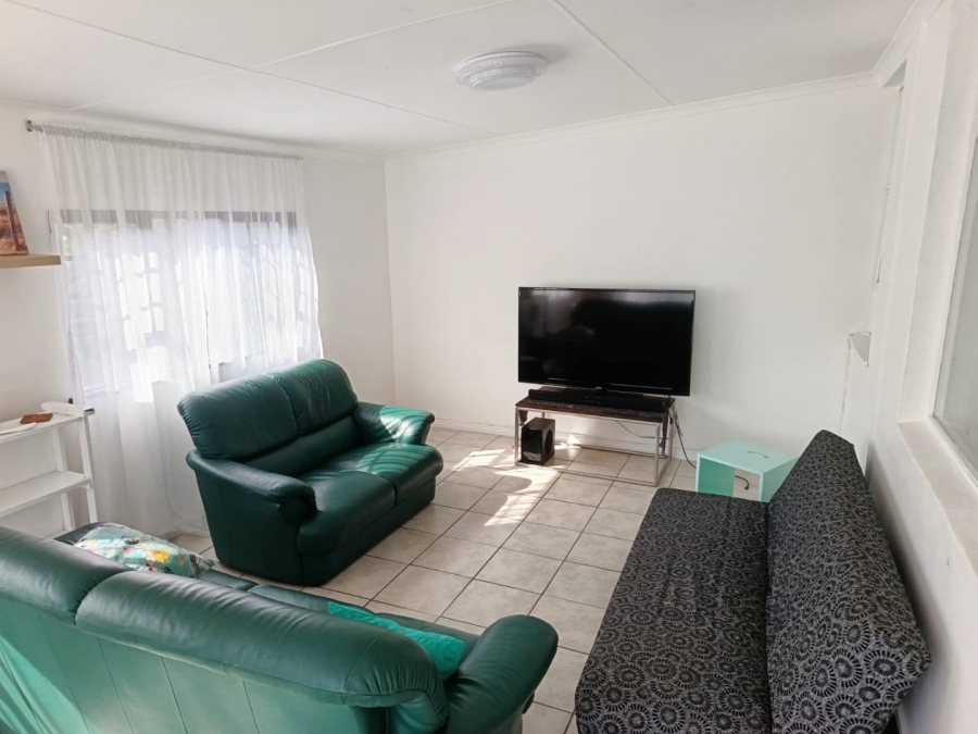 4 Bedroom Property for Sale in Sedgehill Western Cape